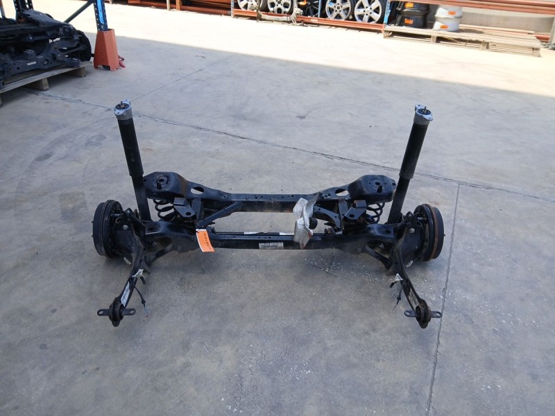 Recambio de puente trasero para ford focus iii 1.6 tdci referencia OEM IAM AV615K067BE AV615A771CB 