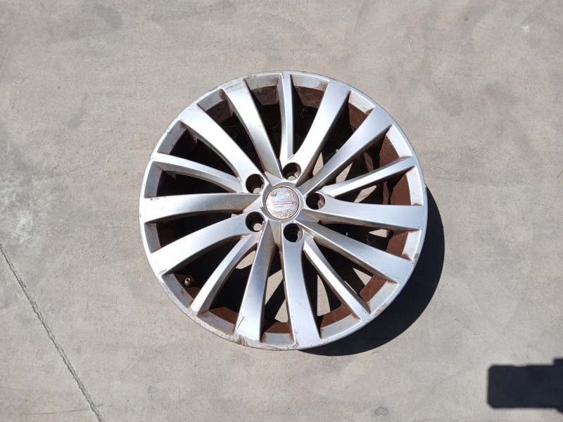 Recambio de llanta para seat exeo (3r2) 2.0 tdi referencia OEM IAM 3R0601025H X1 17 PULGADAS