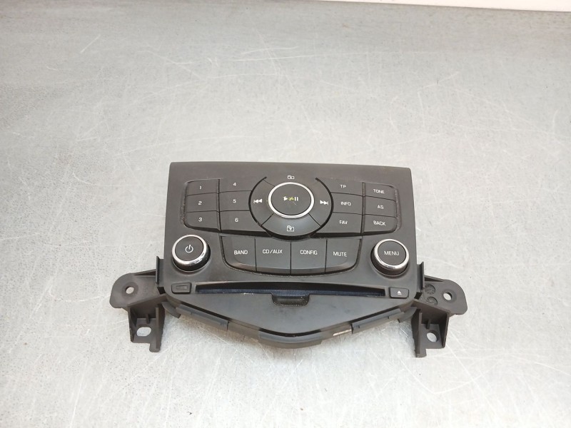 Recambio de sistema audio / radio cd para chevrolet cruze (j300) 1.6 referencia OEM IAM 94563260  