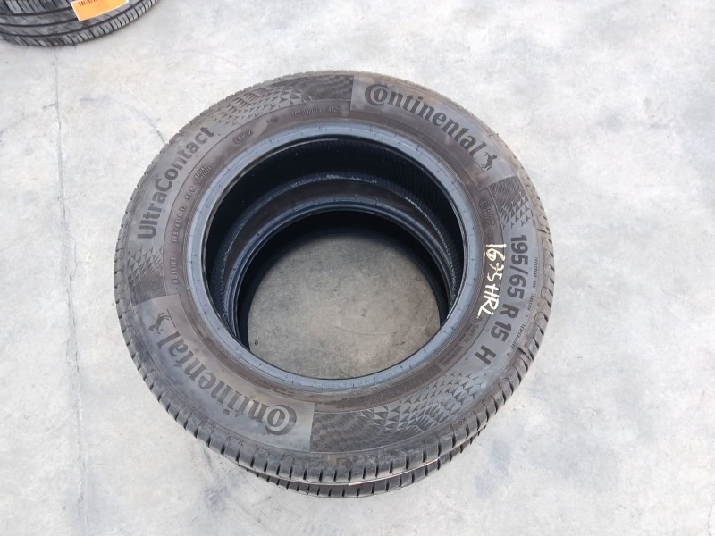 Recambio de neumatico para hyundai i30 (gd) 1.4 crdi referencia OEM IAM 195-65-15 91H X2 CONTINENTAL 2025