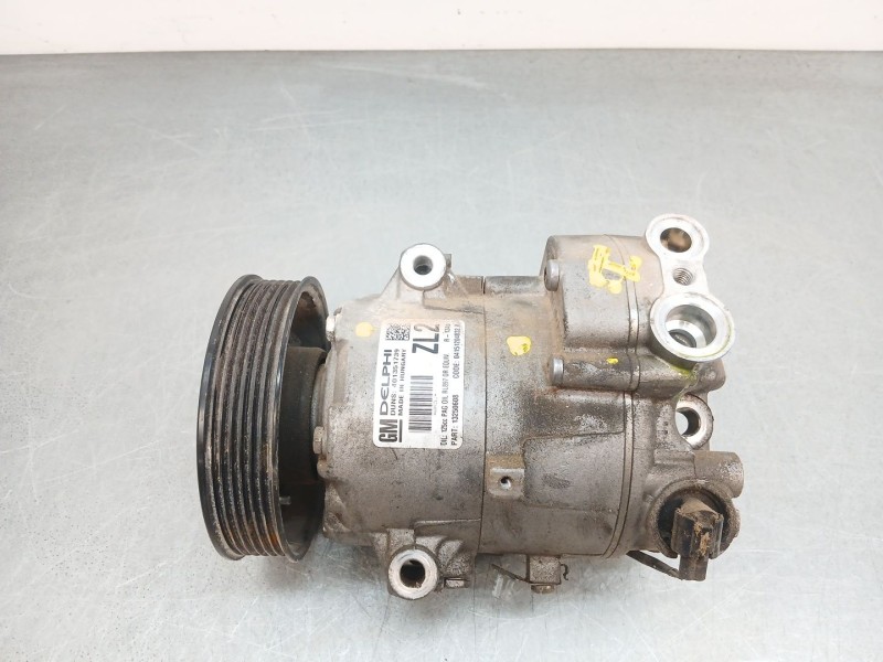 Recambio de compresor aire acondicionado para opel meriva b monospace (s10) 1.4 (75) referencia OEM IAM 13250608  
