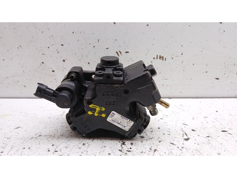 Recambio de bomba inyeccion para opel corsa d catch me referencia OEM IAM 55572537 0445010204 199A9000