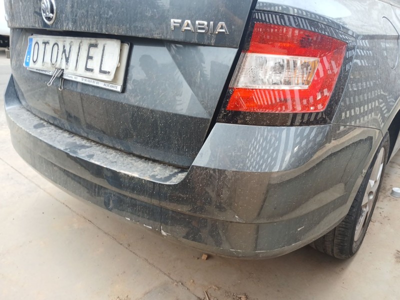 Recambio de paragolpes trasero para skoda fabia iii station wagon (nj5) 1.0 tsi referencia OEM IAM   