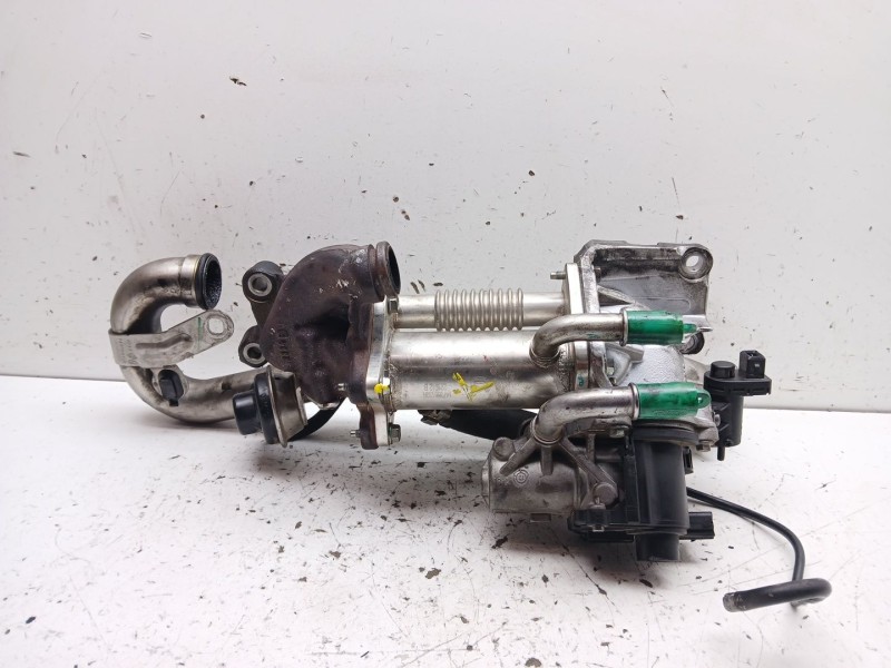 Recambio de valvula egr para dacia sandero 1.5 dci diesel fap cat referencia OEM IAM 7003681405  