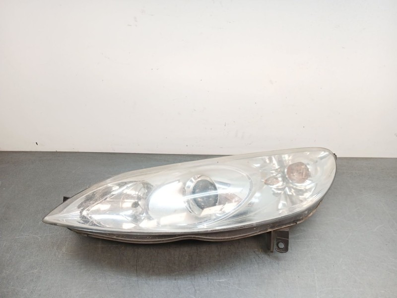 Recambio de faro izquierdo para peugeot 407 (6d_) 2.0 hdi (6drhrh) referencia OEM IAM 620890  