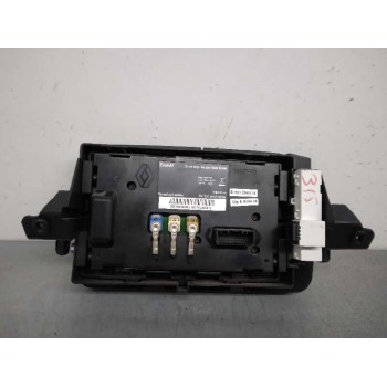 Recambio de display para renault megane iii berlina 5 p emotion referencia OEM IAM 259156554R PANTALLA NAVEGADOR 