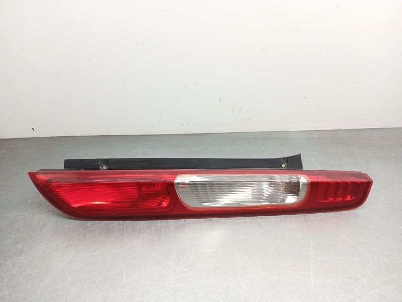 Recambio de piloto trasero derecho para ford focus ii (da_, hcp, dp) 1.6 referencia OEM IAM 1420450  