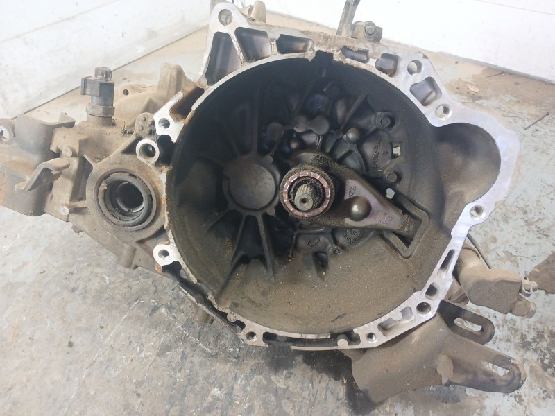 Recambio de caja cambios para hyundai i30 1.4 cat referencia OEM IAM T9J5G 125.000KM MANUAL 5V