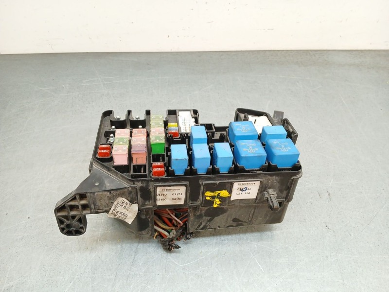 Recambio de caja reles / fusibles para kia rio ii (jb) 1.5 crdi referencia OEM IAM 919501G010  