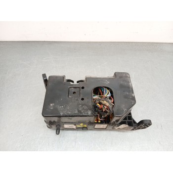 Recambio de caja reles / fusibles para kia rio ii (jb) 1.5 crdi referencia OEM IAM 919501G010  