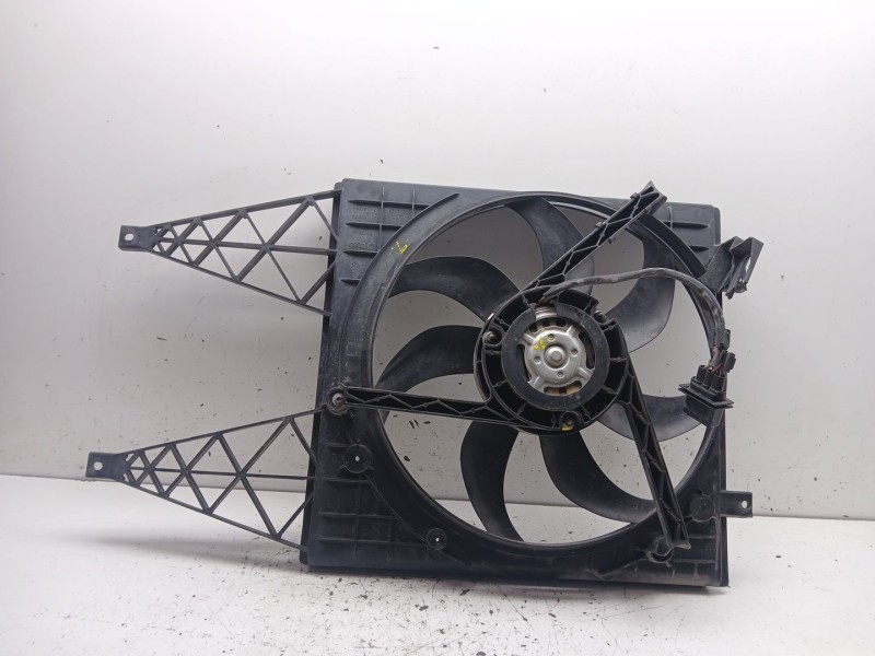 Recambio de electroventilador para seat ibiza iii (6l1) 1.4 16v referencia OEM IAM 6q0121207  