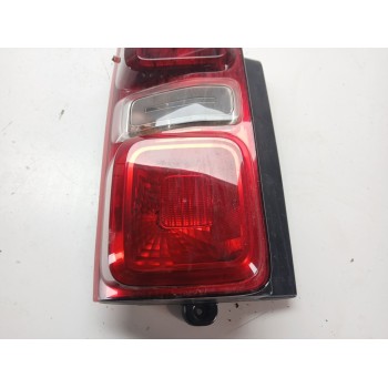Recambio de piloto trasero izquierdo para opel vivaro c furgoneta (k0) 1.5 4x4 referencia OEM IAM 9808243180  