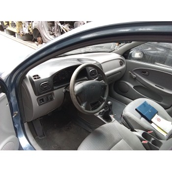 kia rio i hatchback (dc) del año 2001