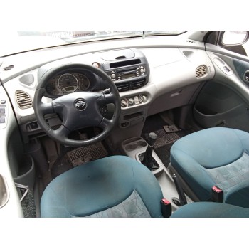 nissan almera tino (v10) del año 2001