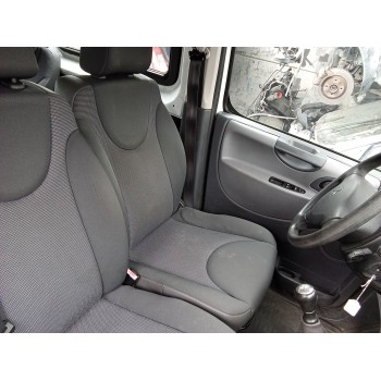 ASIENTO DELANTERO IZQUIERDO 
