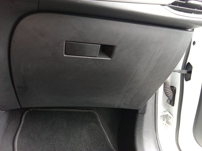Recambio de guantera para opel corsa f (p2jo) 1.2 (68) referencia OEM IAM 98322499ZD  