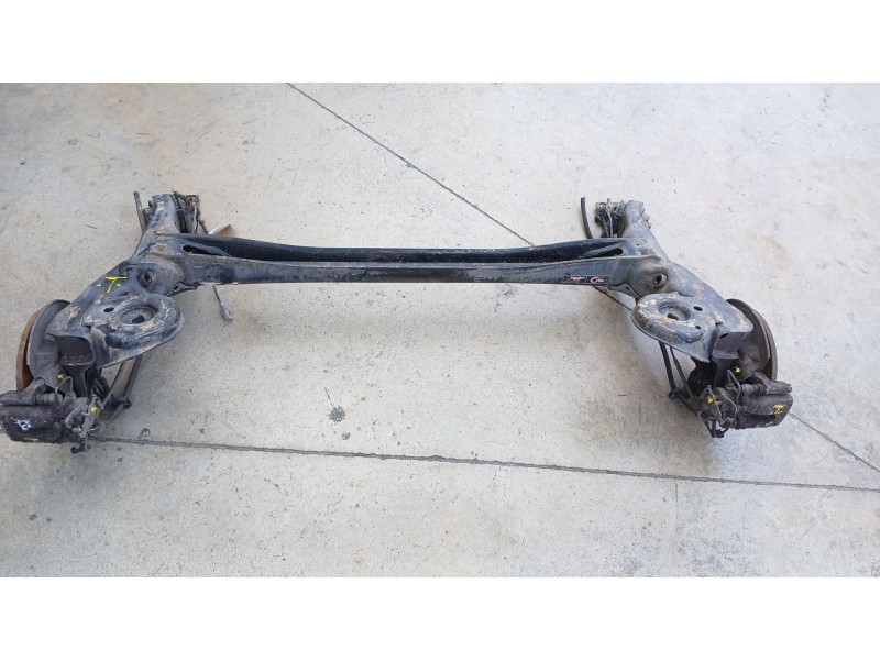 Recambio de puente trasero para peugeot partner tepee 1.6 hdi 90 referencia OEM IAM 1614089580 disco 