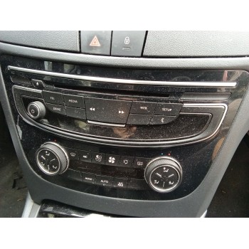 SISTEMA AUDIO / RADIO CD 