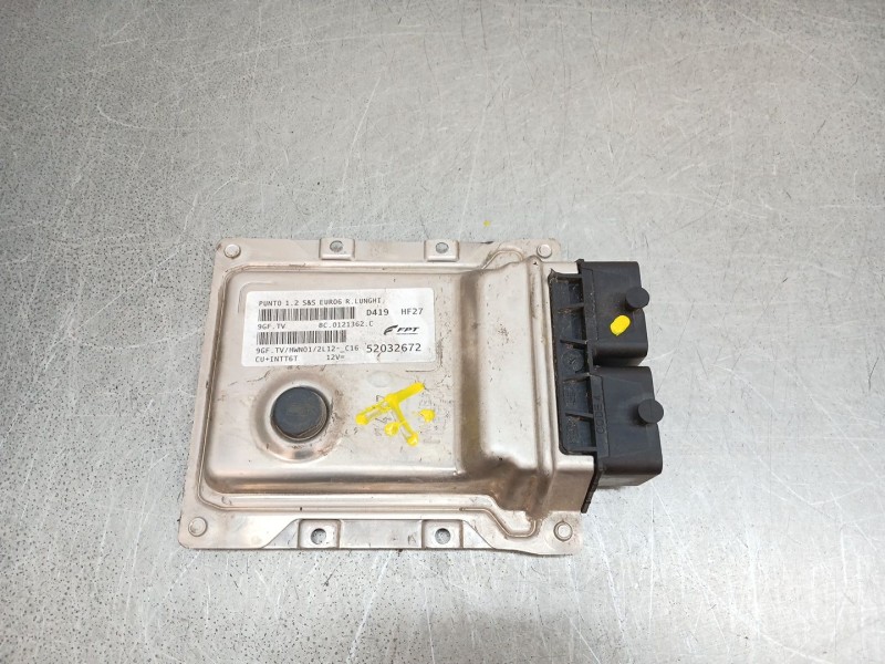 Recambio de centralita motor uce para fiat punto (199_) 1.2 (199axz1a, 199bxz1a) referencia OEM IAM 52032672  