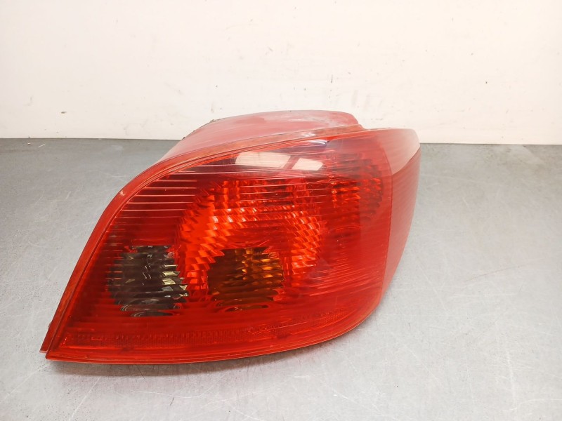 Recambio de piloto trasero derecho para peugeot 307 (3a/c) 2.0 hdi 110 referencia OEM IAM 6351P3  