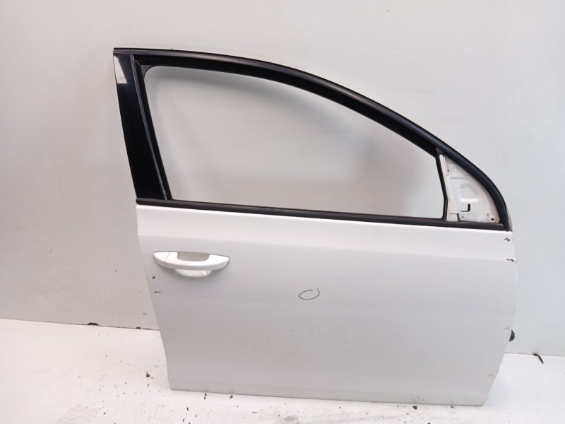 Recambio de puerta delantera derecha para volkswagen golf vi (5k1) 1.4 tsi referencia OEM IAM 5K4831056H  