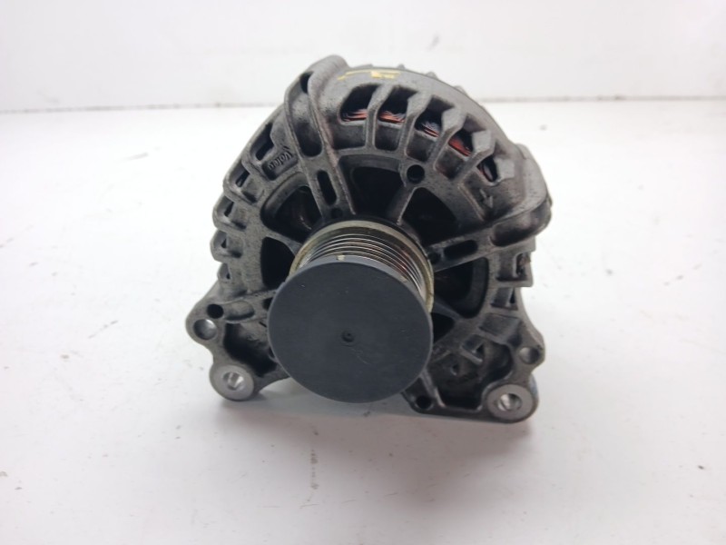 Recambio de alternador para seat leon st (5f8) 1.6 tdi referencia OEM IAM 03L903023J / 03L903023JX  