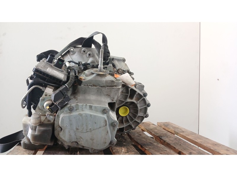 Recambio de caja cambios para peugeot partner tepee 1.6 hdi 90 referencia OEM IAM 9678905780  