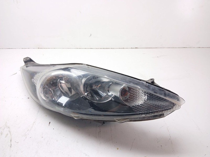 Recambio de faro derecho para ford fiesta vi (cb1, ccn) 1.4 tdci referencia OEM IAM 8A6113W029AJ  
