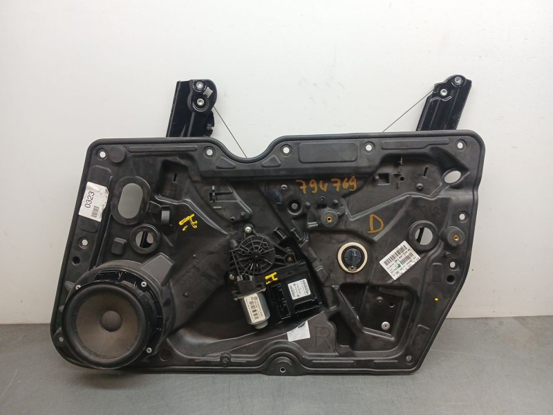 Recambio de elevalunas delantero derecho para volkswagen golf vi (5k1) 1.4 tsi referencia OEM IAM 5K0837462D 5k1837730m 1k095879