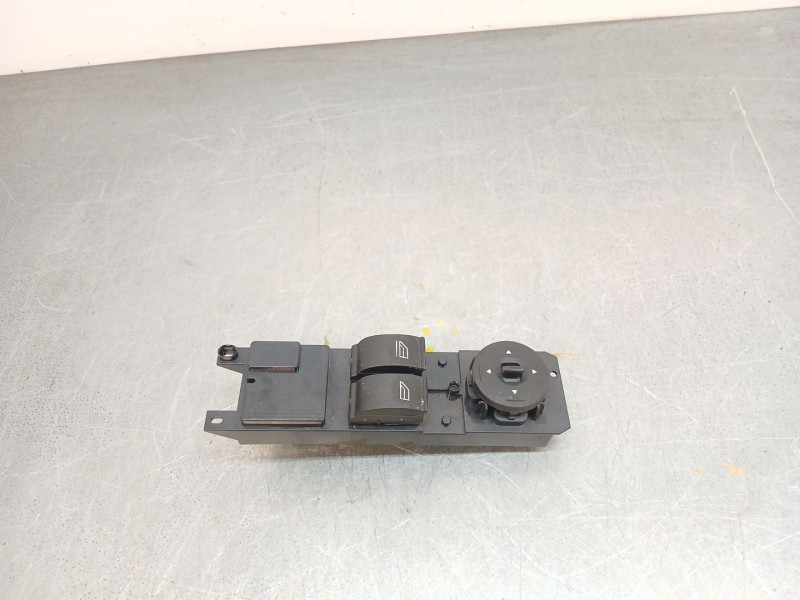 Recambio de mando elevalunas delantero izquierdo para ford focus iii 1.6 tdci referencia OEM IAM am5t14a132ea  
