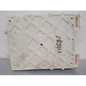 Recambio de caja reles / fusibles para volvo v40 kinetic referencia OEM IAM 31453132  