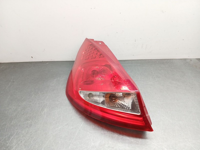 Recambio de piloto trasero izquierdo para ford fiesta vi (cb1, ccn) 1.4 tdci referencia OEM IAM 8a6113405a  