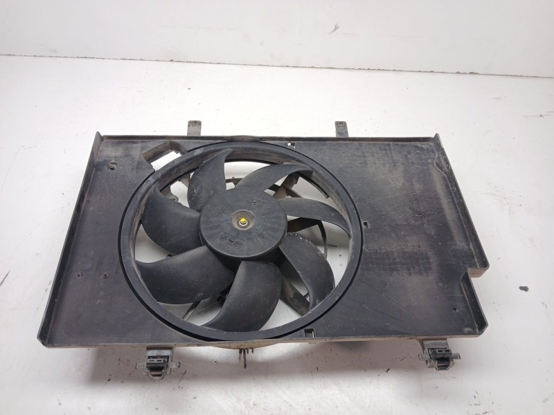 Recambio de electroventilador para ford fiesta vi (cb1, ccn) 1.4 tdci referencia OEM IAM 8V518C607EF  