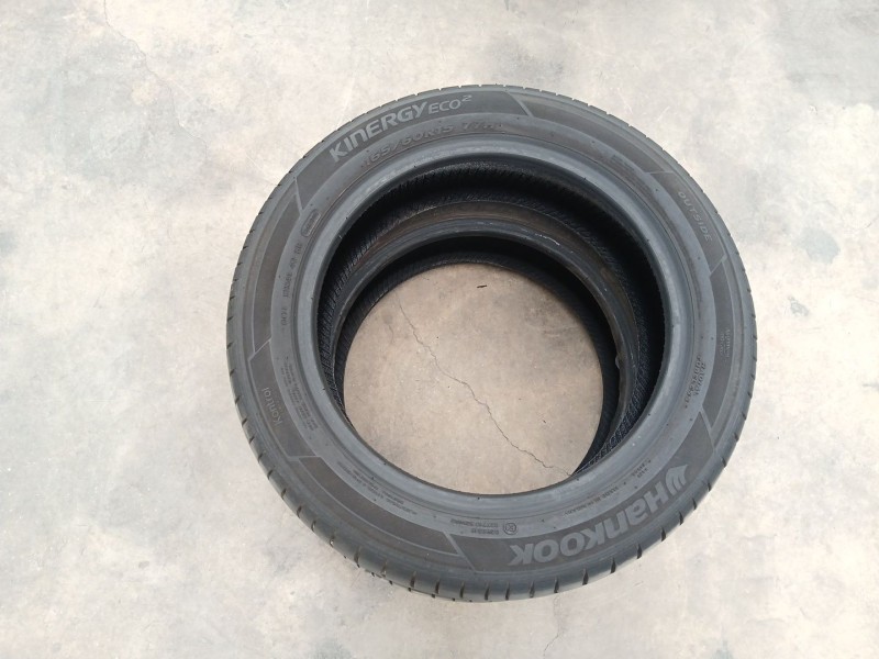 Recambio de neumatico para toyota aygo (_b4_) 1.0 (kgb40) referencia OEM IAM 165-60-15 77H X2 HANKOOK 2025