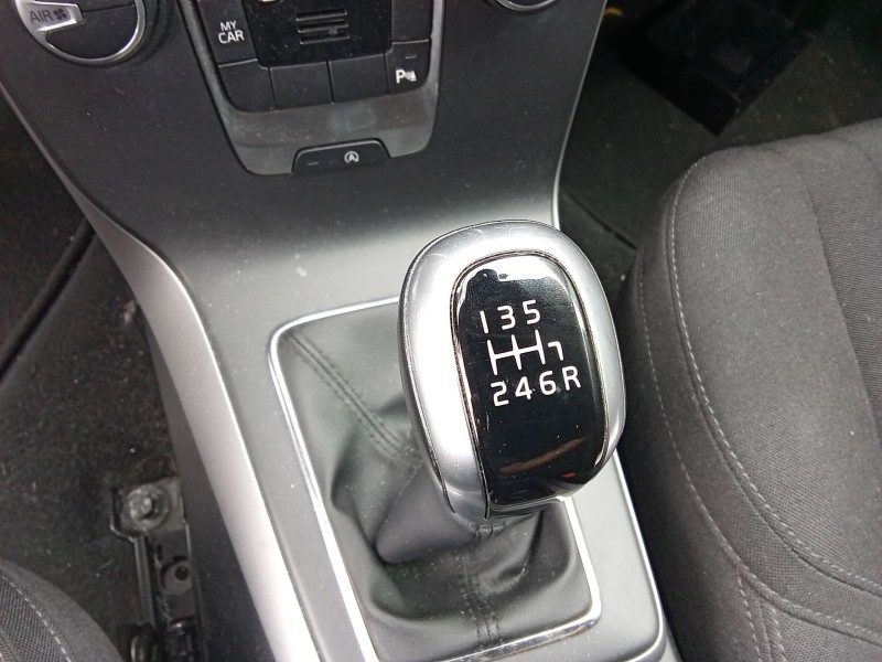 Recambio de caja cambios para volvo v40 hatchback (525) d2 referencia OEM IAM 36001737  