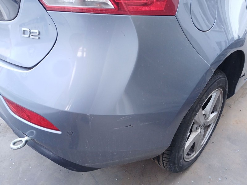 Recambio de paragolpes trasero para volvo v40 hatchback (525) d2 referencia OEM IAM 39820426  