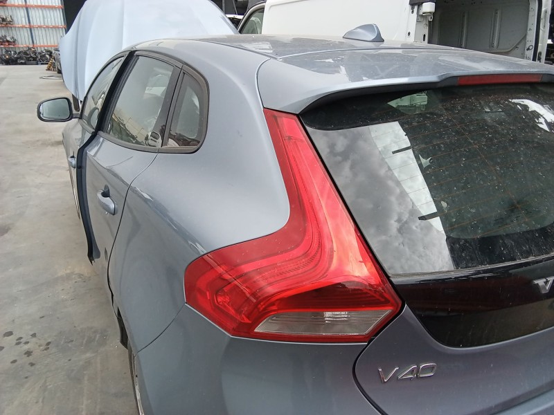 Recambio de piloto trasero izquierdo para volvo v40 hatchback (525) d2 referencia OEM IAM 31395844  