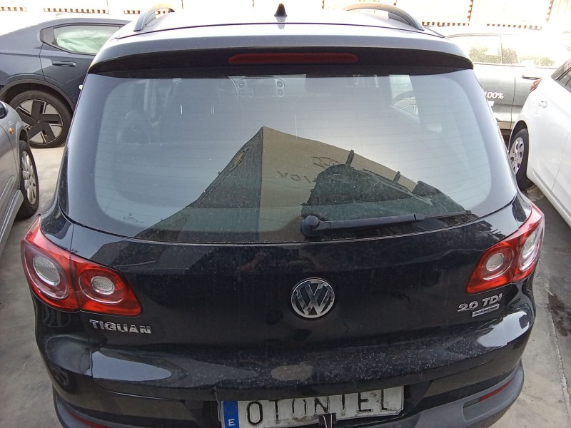 Recambio de porton trasero para volkswagen tiguan (5n_) 2.0 tdi referencia OEM IAM 5N0827025G  