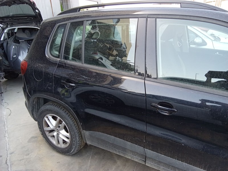 Recambio de puerta trasera derecha para volkswagen tiguan (5n_) 2.0 tdi referencia OEM IAM 5N0833056A  