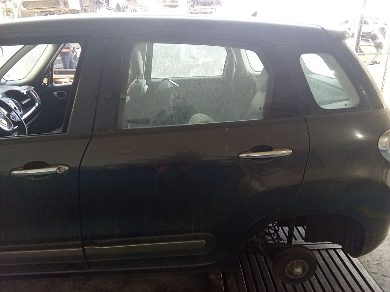 Recambio de puerta trasera izquierda para fiat 500l (351_, 352_) 1.3 d multijet (199lxy1a, 199lxy11) referencia OEM IAM 00016897
