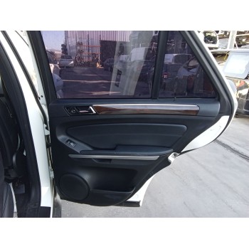 GUARNECIDO PUERTA TRASERA DERECHA A16473096709D48 