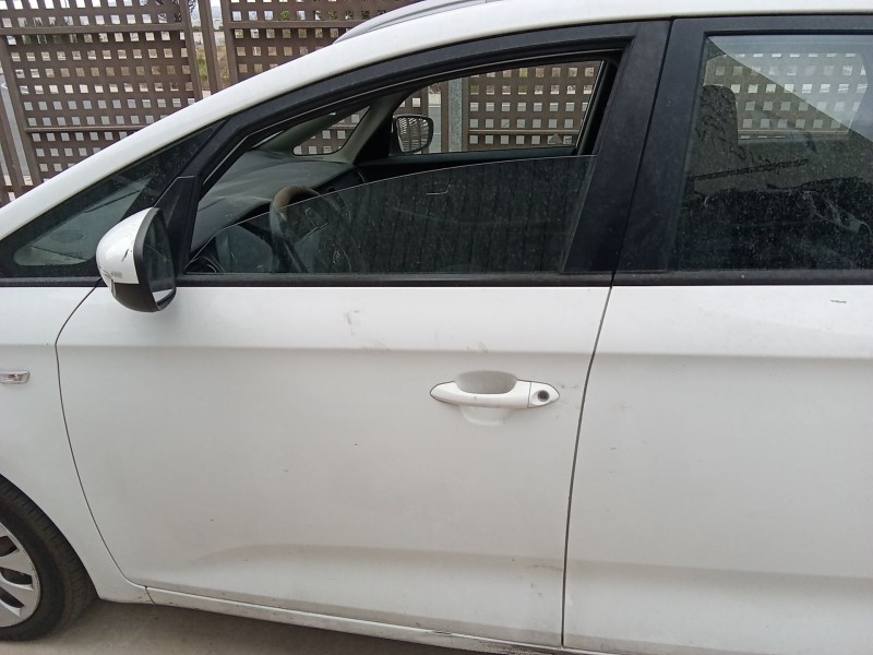 Recambio de puerta delantera izquierda para kia carens iv 1.7 crdi referencia OEM IAM 76003A4000  