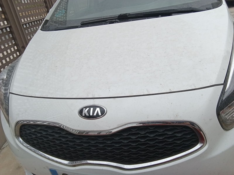 Recambio de panel frontal para kia carens iv 1.7 crdi referencia OEM IAM 64101A4000  