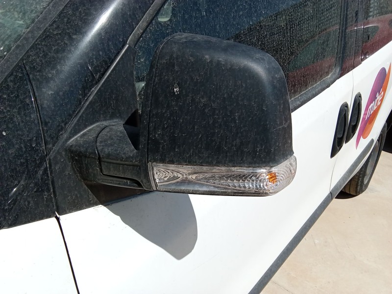Recambio de espejo retrovisor izquierdo para opel combo furgón/monospace (x12) 1.3 cdti (b05) referencia OEM IAM 95526083  