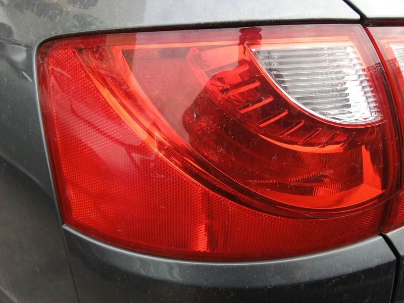 Recambio de piloto trasero izquierdo para seat exeo st (3r5) 2.0 tdi referencia OEM IAM 3R9945095A  