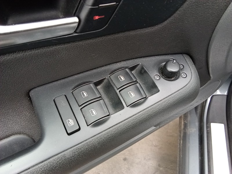 Recambio de mando elevalunas delantero izquierdo para seat exeo st (3r5) 2.0 tdi referencia OEM IAM 8E0959851D5PR  