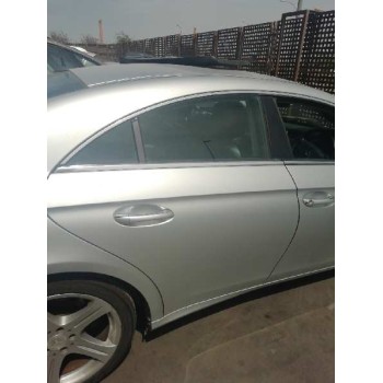 PUERTA TRASERA DERECHA A2197300205 CON GOLPE 