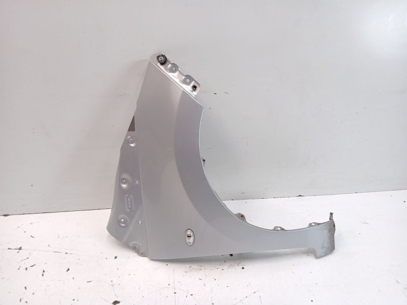 Recambio de aleta delantera derecha para toyota aygo (_b4_) 1.0 (kgb40) referencia OEM IAM 538110H030  