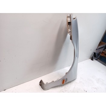 Recambio de aleta delantera izquierda para toyota avensis (_t22_) 2.0 d-4d (cdt220_) referencia OEM IAM   