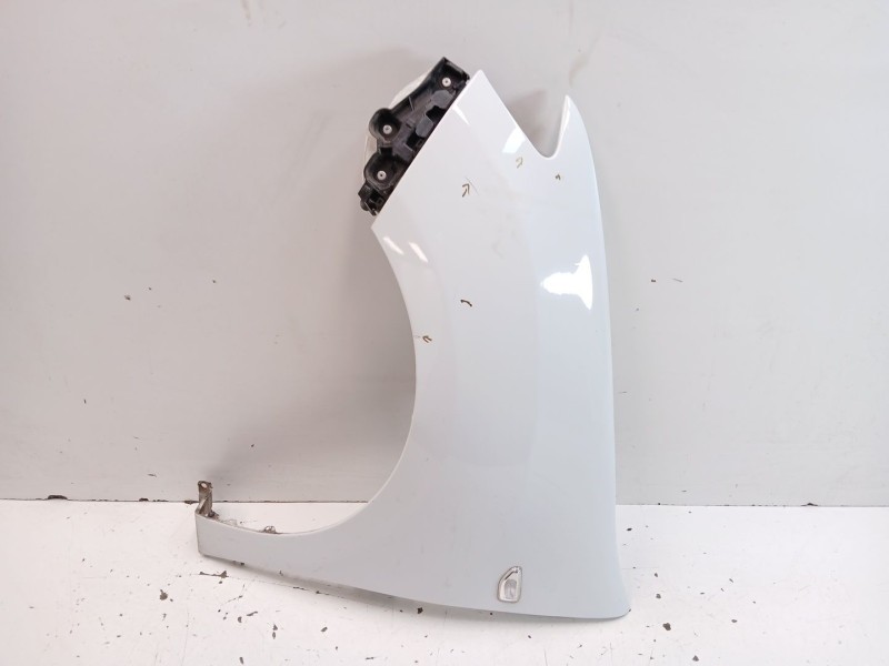 Recambio de aleta delantera izquierda para dacia logan mcv ii 1.5 dci referencia OEM IAM 6001549971  